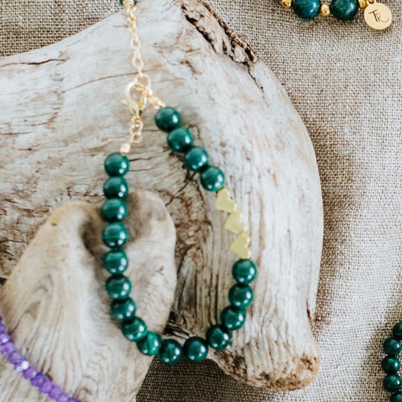Malachite Beaded Bracelet with Heart Accents - Picture 5 of 5